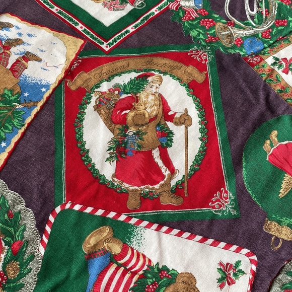 Handmade Foldable Christmas blanket/pillow with dual purpose - Picture 6 of 12